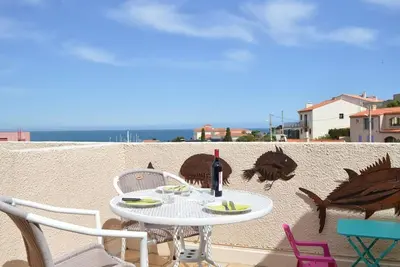 Image de Studio 4 pers près du port avec clim et parking