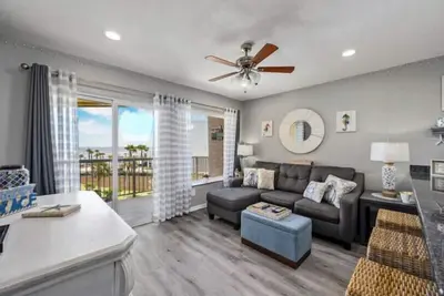 Image de Galveston Resort Condo peut accueillir 6 personnes; Superbes vues; 3 piscines, à pied de la plage! !