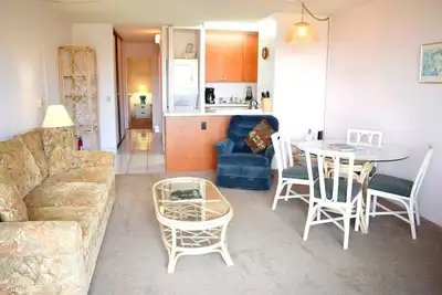 Image de Budget Friendly Condo Surplombant la piscine