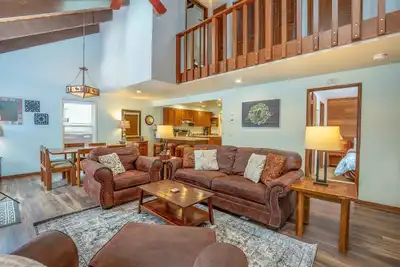 Image de Cabine Sunriver élégante avec A / C et 2 aires de barbecue pour divertissement - Leis04