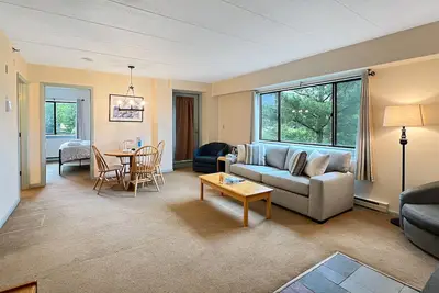 Image de Mountain Green Ski & Golf Resort 2-F6 en face des remontées mécaniques