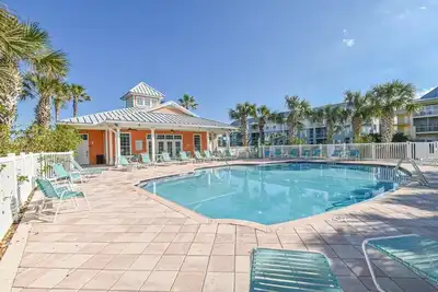 Image de Bord de mer à Anastasia 202, 3 chambres, 2 salles de bain, piscine chauffée, salle de gym, 8 couchages