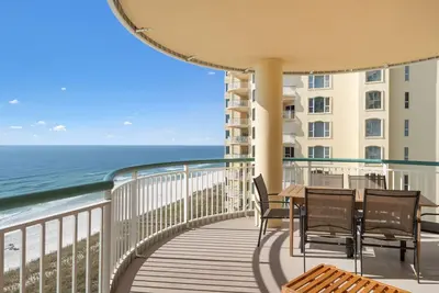 Image de Beach Colony East 8c- Unité front de plage avec grande terrasse et vue imprenable!