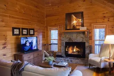 Image de Lac Hideaway - luxe, au bord du lac, vue sur la montagne, quai, pêche, canoë