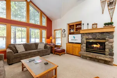 Image de Baies vitrées, Paisible, A / C, Foyer au gaz, Ping Pong - Cult16