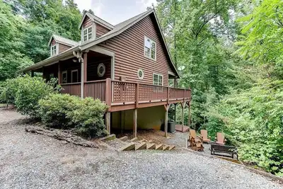 Image de Holiday- Cabine de luxe privée, foyer et table de billard
