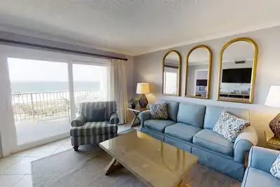 Image de Unité 704 - Vue du golfe et de la piscine au dernier étage! Silver Unit King / Queen!