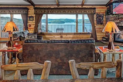 Image de Nouvelle Suite sur le lac Beaver, bain à remous, quai pour bateau / pont de bain, vues Spectaculaires!