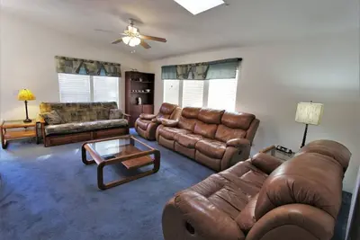 Image de Bluebird Cottage: Promenade au lac et Meadow Park