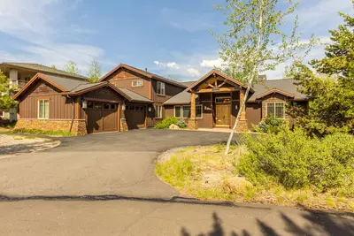 Image de Sharc Passes gratuites en 2019, 6 suites Master, A / C, PingPong, table de billard- Mull05