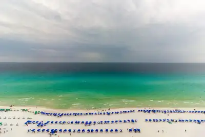 Image de Silver Beach Towers # 1704e-Open 7 / 6-7 / 8, 7 / 15-7 / 18, 7 / 23-7 / 26! Magnifique condo 3bd avec vue sur le golfe, service Bch gratuit et Wifi! Piscine, tennis et grillades sur place!