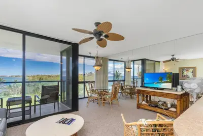 Image de Nouvellement meublé et décoré face à l'océan 1 bd condo à Kihei Surfside # 613