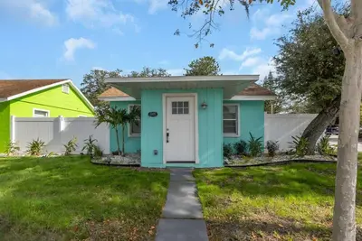 Image de Suite de plage haut de gamme. Sur la baie et à quelques pas de la plage! <br>