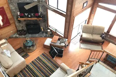 Image de Restez 3 nts et obtenez la 4e nt gratuitement! 7 Springs Resort 3br + Loft 3Ba-Wifi et navette gratuite