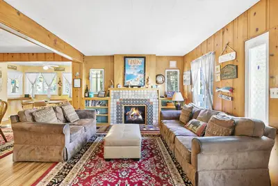 Image de Grande maison familiale confortable, 3 blocs de plage et boutiques, barbecue, Wifi