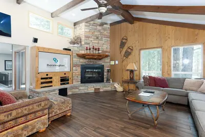 Image de 4 chambres + Bonus Nombre de personnes par chambre 14, Téléviseurs à écran plat, Jacuzzi, Sauna - Tuma11