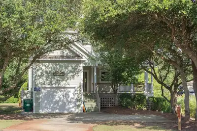 Image de Sound & Sea: communauté fermée calme, bain à remous privé, piscine communautaire.