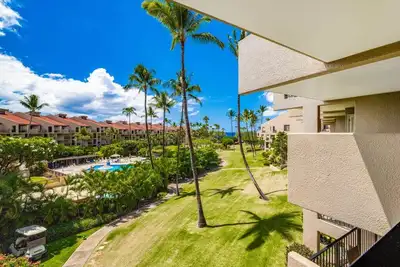 Image de Roomy Suite w/Modern Open Kitchen, Washer/Dryer, WiFi, Lanai–Kamaole Sands 3301
