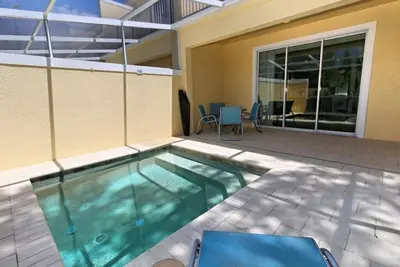 Image de ☼ Maison de ville moderne pour 6 personnes | Piscine et balcon | 15 minutes à Disney