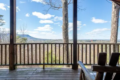 Image de Cabane en rondins romantique w / vue panoramique; idéal pour une escapade en couple