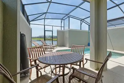 Image de Emplacement, Emplacement Emplacement! ! Une Nouvelle UNITÉ À PROXIMITÉ Des Parcs À THÈME, Des Magasins, Des Restaurants Et Beaucoup Plus!