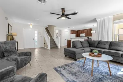 Image de 4 chambres / 3. 5 palmes de véranda de salle de bains (2667sc)