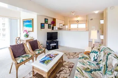 Image de Tropical Family Pick w/Kitchen Ease, Free WiFi, Washer/Dryer–Waikīkī Shore 318