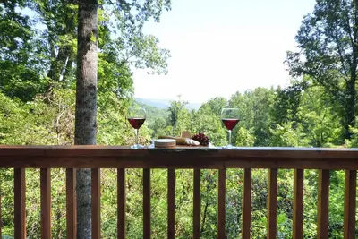 Image de Cabines Serenity-Watershed-Simple Rustic Cabin