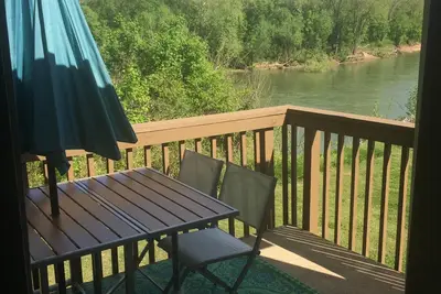 Image de Condo confortable au bord du lac