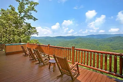 Image de Enroulez autour de la terrasse avec une vue magnifique, idéale pour une escapade en famille