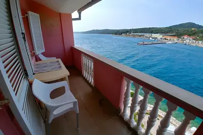 Image de Appartement d'une chambre avec le balcon et la vue sur le mer Sali, Dugi otok (A-443-d)