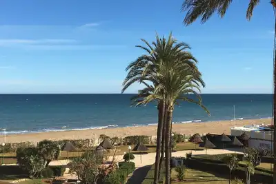 Image de 1ªLínie! Directement sur la plage, vue sur la mer, piscine, air conditionné, Wifi, ville à proximité