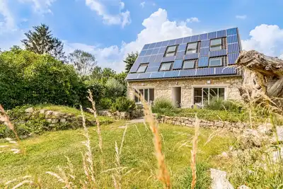 Image de Garden house: Belle maison de vacances pouvant accueillir jusqu'à 14 personnes, avec un jardin à Mayence