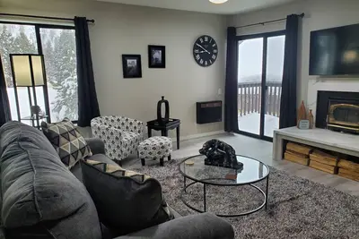 Image de Fabuleux Localisation-Tarifs De Promotion / Printemps-Dans Le Village; Spls 4