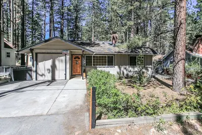 Image de 3 Little Bears Cabin: 2 cabines Br / 1 Ba �� Big Bear Lake, pour 6 personnes