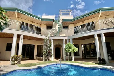 Image de Villa Arena - Maison tropicale avec piscine privée!
