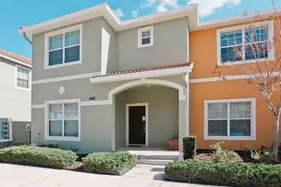 Image de Fabuleux Maison de ville 5 chambres avec piscine privée et accès wifi gratuit