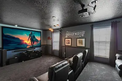 Image de Réservez directement pour les offres, Wifi gratuit, salle de jeux, piscine privée, équipements gratuits, à proximité de Disney!