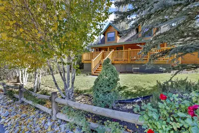 Image de * Marche Pour La Cabine De Journal De Lac ~ Spa ~ Great Sun Deck ~