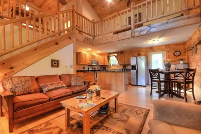 Image de Rising Ridge Cabin-Watershed Cabins-Minutes de Cherokee