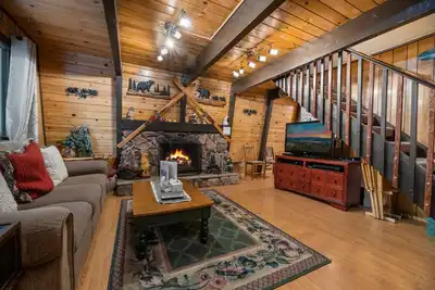 Image de Comfy Cubby: 2 Br / 1. 5 Ba maison à Big Bear Lake, pour 4 personnes