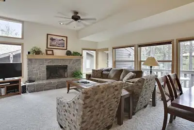 Image de The Ridge at Sunriver - Condo # 24 - Accès fourni à la piscine saisonnière et au tennis sur place, au bain à remous ouvert toute l'année et à 4 vélos