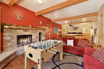 Image de * Chalet Central Premium ~ Bain bouillonnant ~ Table de billard ~ Baby-foot ~