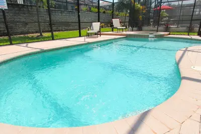 Image de Nouveau toboggan aquatique, à 5 minutes de Disney, piscine / spa privés, salle de jeux, équipements gratuits