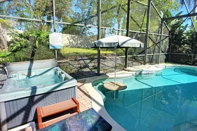 Image de Dans la piscine! Jardin clôturé de 4 milles à la salle de jeux Disney