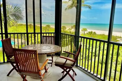 Image de Profitez de Sanibel dans un luxe somptueux à quelques pas du golfe - avec une cabane privée!