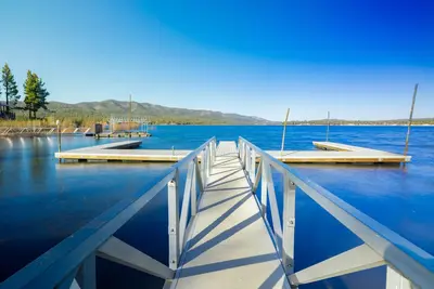 Image de Shore Acres 19 Br Vintage Lakeside Group Lodge