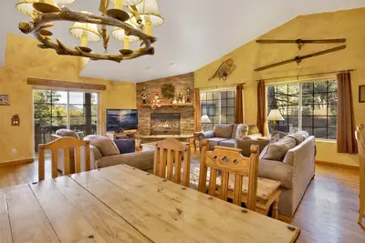 Image de * Chalet Seconde De Moonridge ~ Table de billard