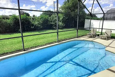 Image de Aucun voisin arrière à 4 miles des meubles Disney Big Leather