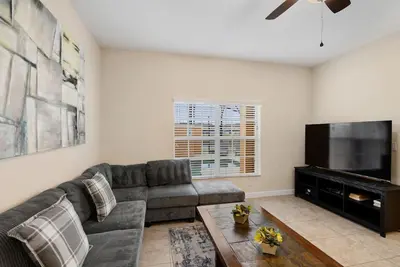 Image de Tarifs réduits, piscine privée, superbes équipements gratuits, à proximité de Disney!